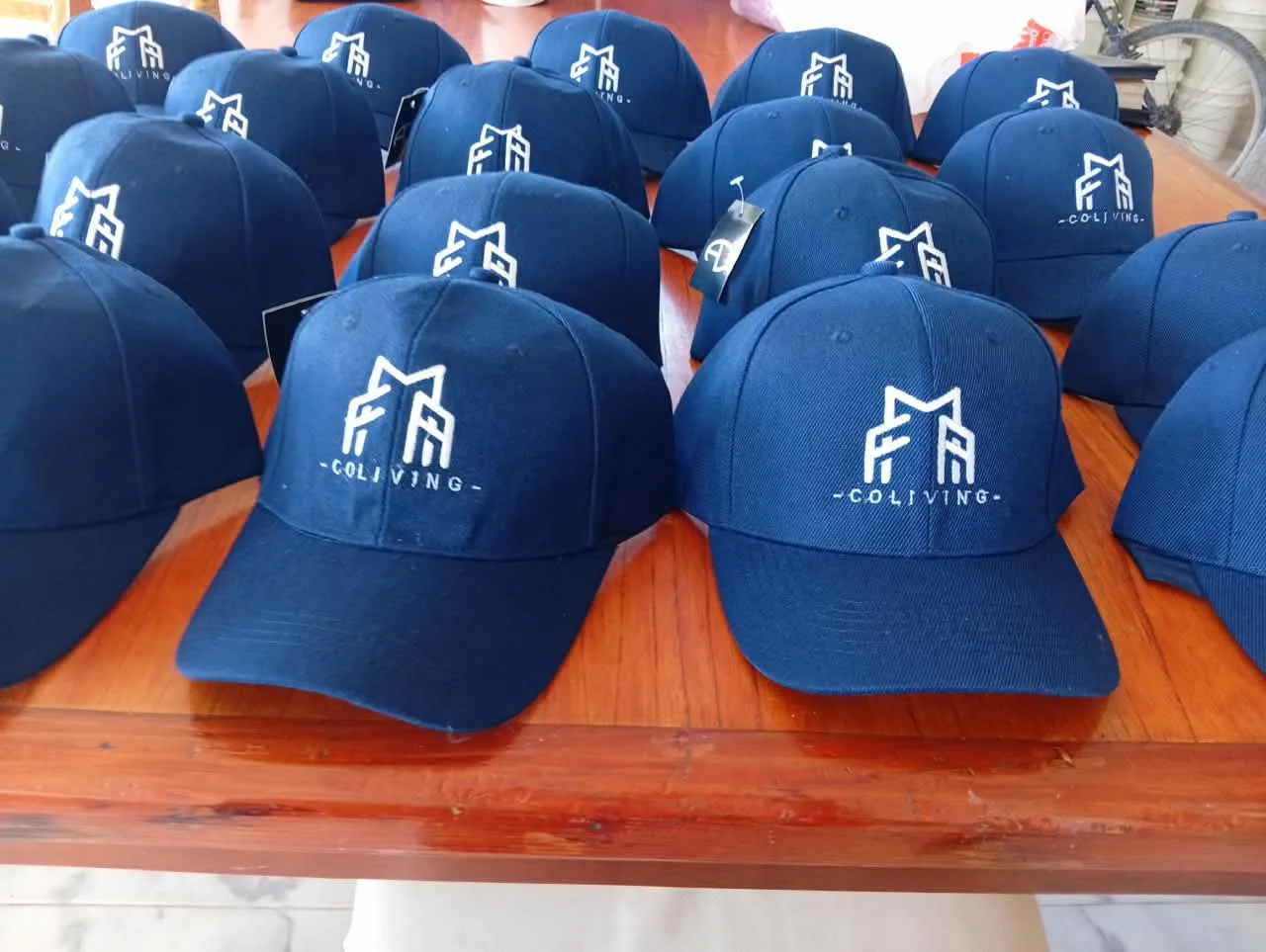 Gorras institucionales — FM Coliving — detalle 2, Salta Capital