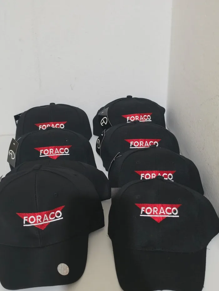 Gorras institucionales — Foraco — bordado computarizado en Salta Capital, PuntaTex Salta