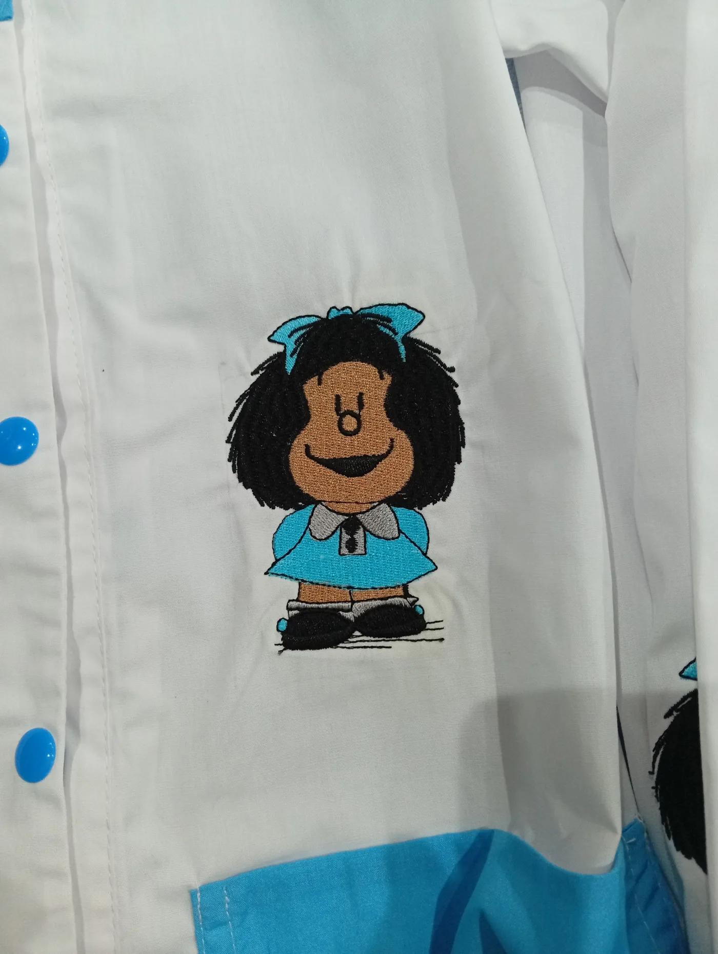 Guardapolvo personalizado con aplique Mafalda — detalle 6, Salta Capital