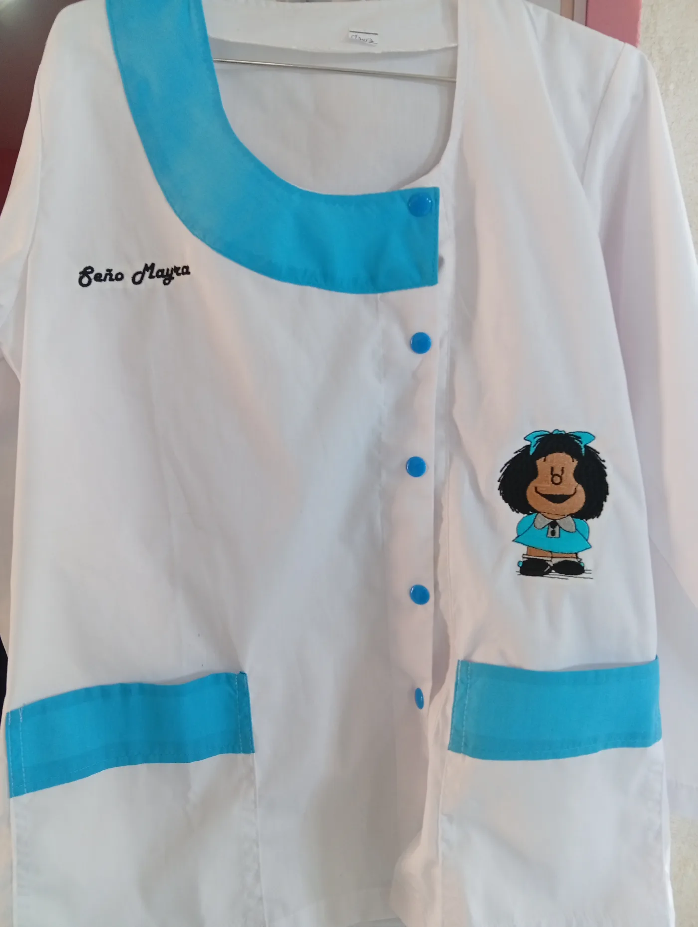 Guardapolvo personalizado con aplique Mafalda — detalle 5, Salta Capital