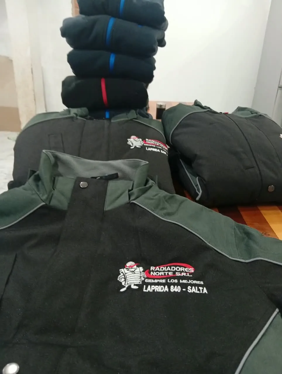 Camperas de uniforme — Radiadores Norte S.R.L. — detalle 4, Salta Capital